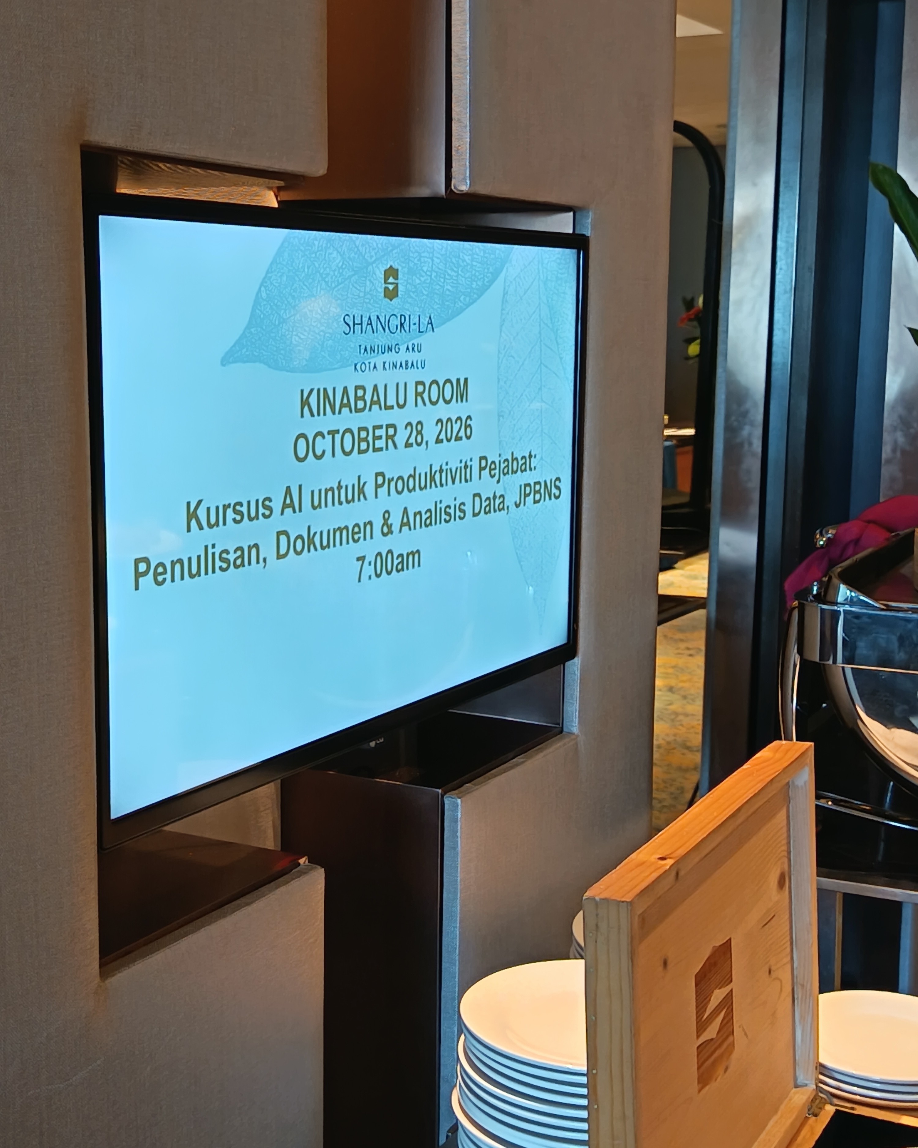 Sesi utama Kursus AI Produktiviti Pejabat di Kota Kinabalu Sabah
