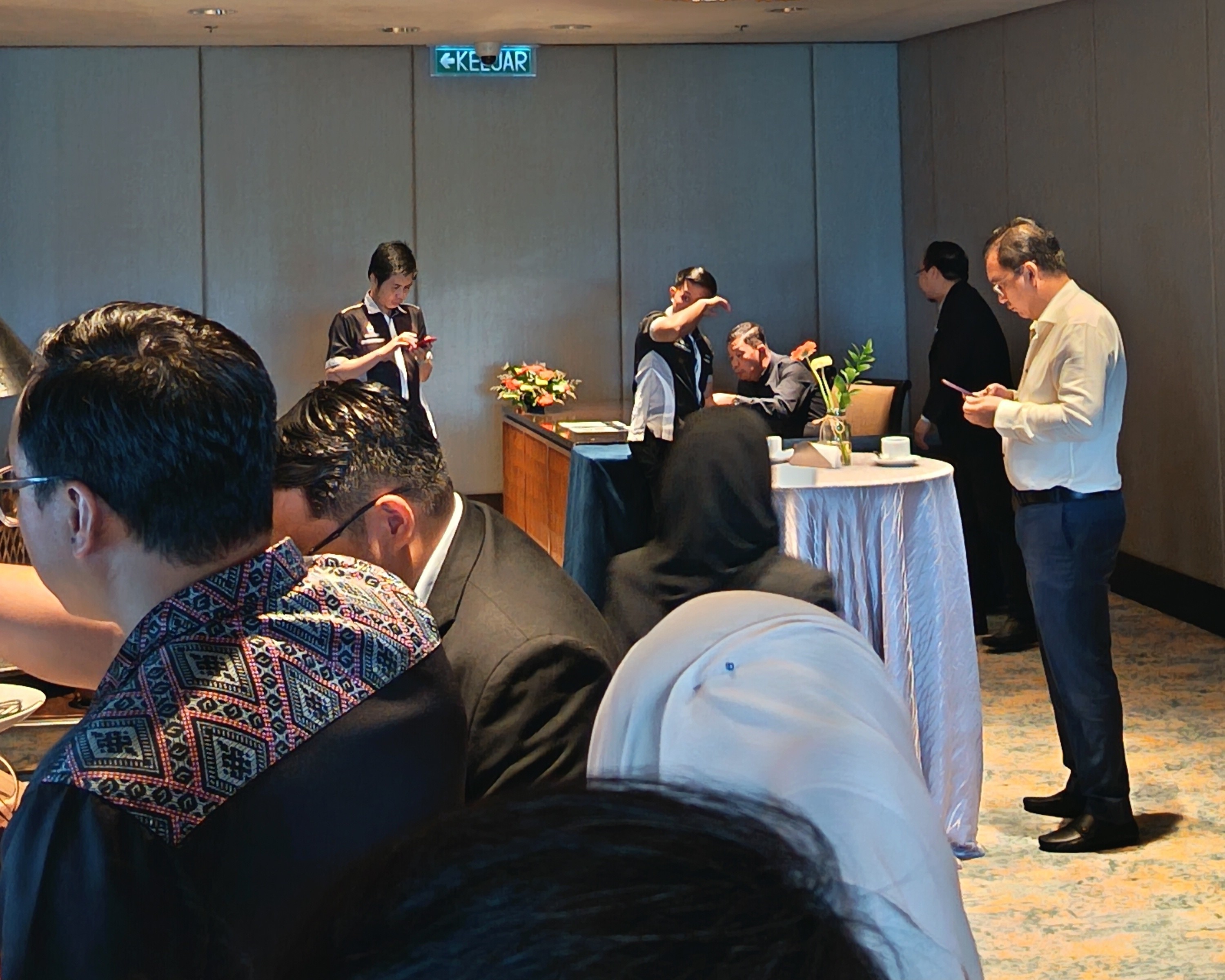 Aktiviti prompt PCOTCO dalam Kursus AI di Sabah