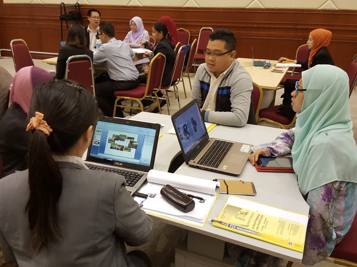 Latihan NotebookLM dalam Kursus AI di Sabah