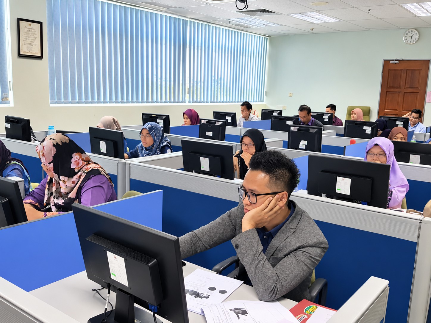 Penceramah AI untuk latihan in-house organisasi kerajaan di Putrajaya